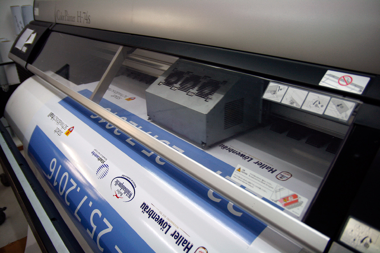 Großformatdruck Aufkleber und Folien, Papiere, Banner, Textilbanner, uvm.